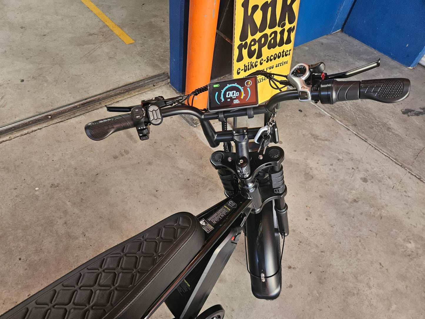 OUXI V8 1000W E-bike